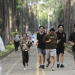 Olahraga Mahal, Sakit Lebih Mahal: Fenomena 'Exercise Elite 2026', Saat Kelas Bawah Makin Sulit Sehat karena Gaya Hidup Aktif Hanya untuk Orang Kaya